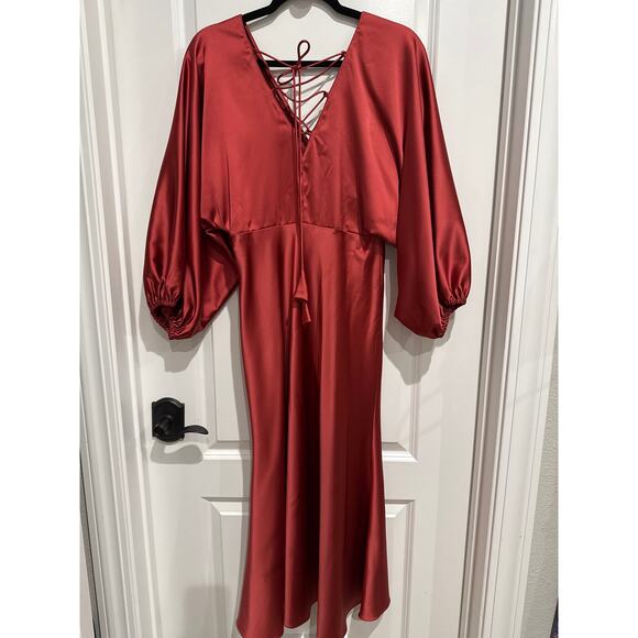 MSRP $240 ✨ Sachin & Babi Red Satin Maxi Dress  Size 4 | Dolman Balloon Sleeve ✨ - Picture 5 of 7